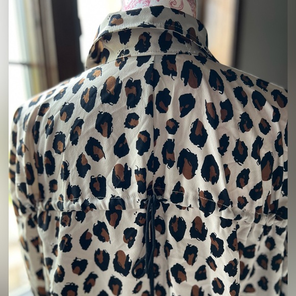 Eva Franco Leopard print Buttondown Top Anthropologie size 6 - Picture 7 of 9
